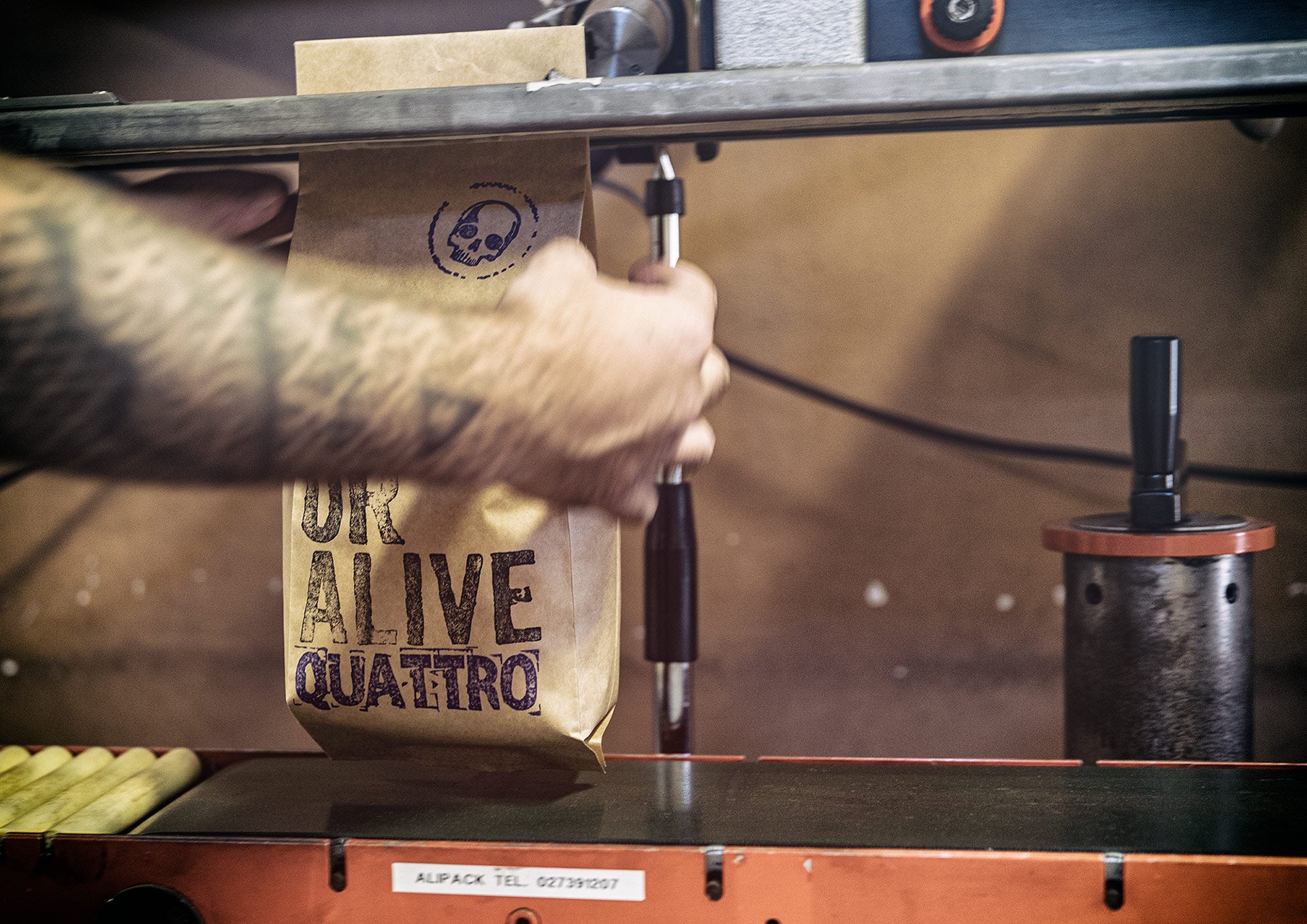 DEAD OR ALIVE COFFEE Quattro Kaffeebohnen